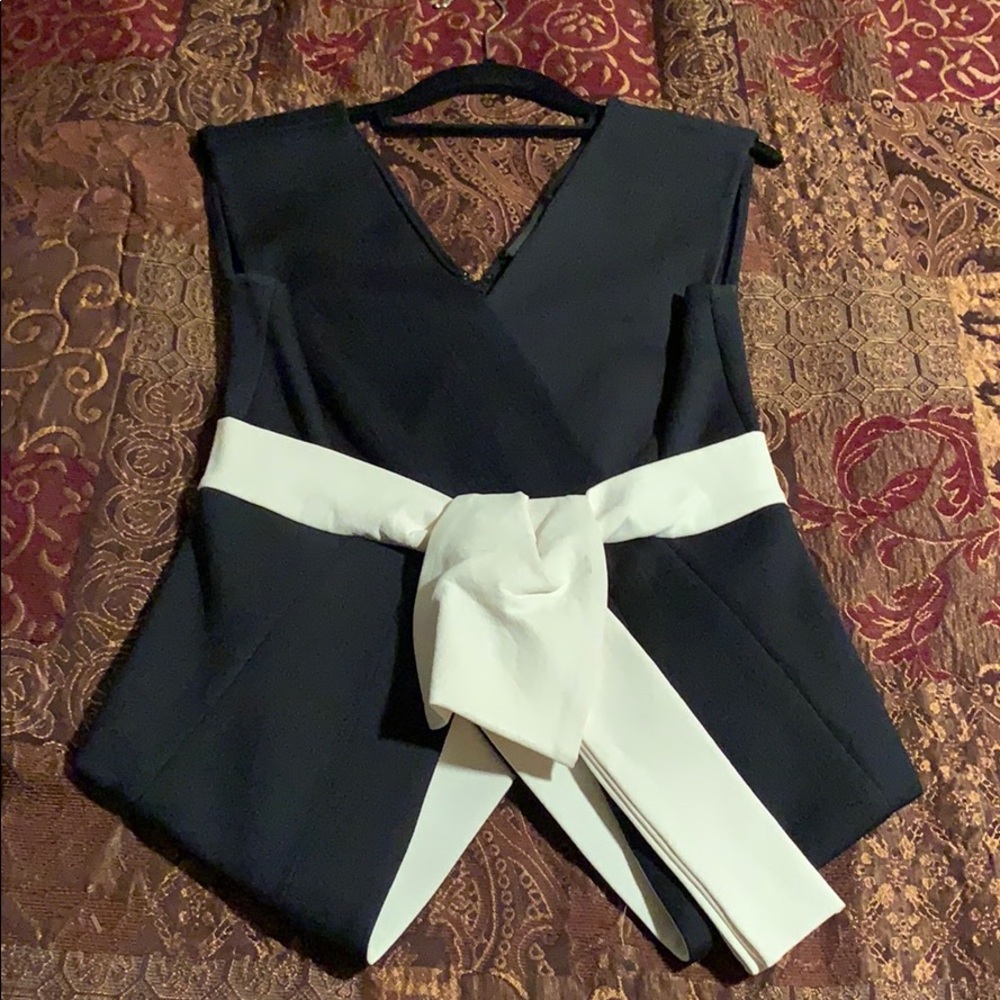❌SOLD❌ Donna Karen Top - Picture 4 of 8